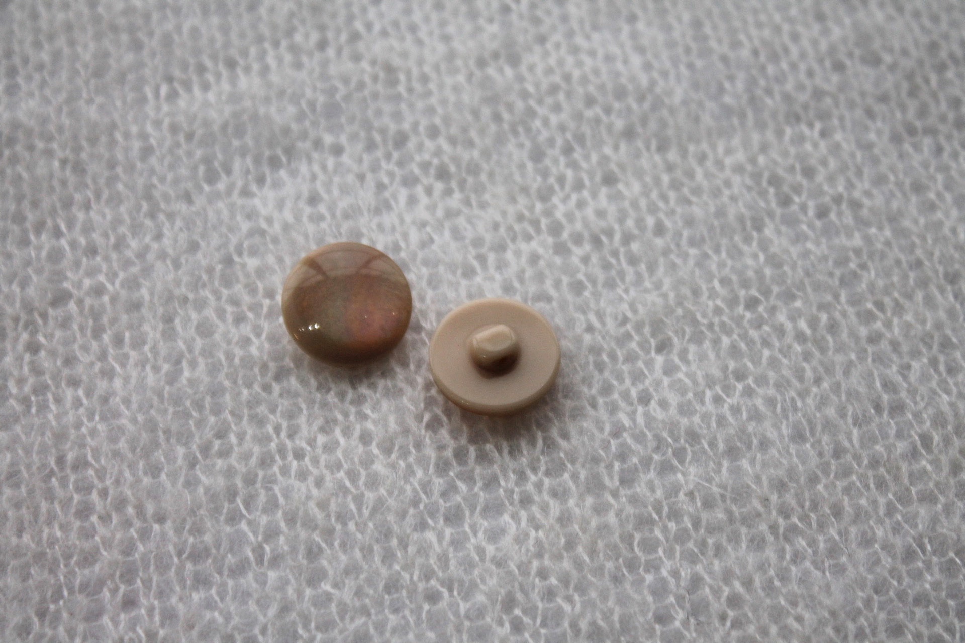 Round Resin Cat Eye Button - Beige / Taupe - 1.7cm, image 4 of 4