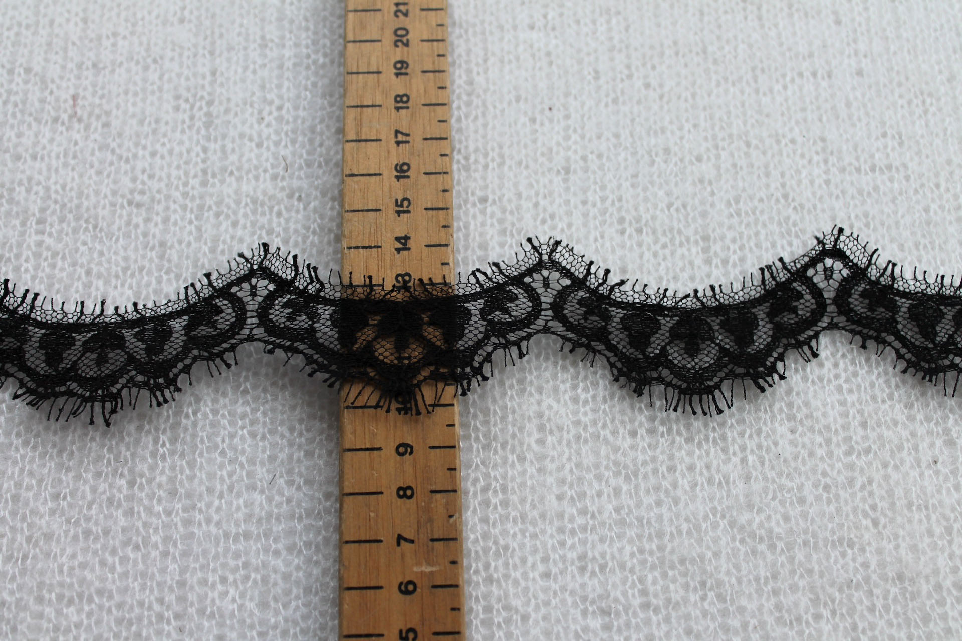 Chantilly Scallop Lace Trim - Black, image 3 of 4