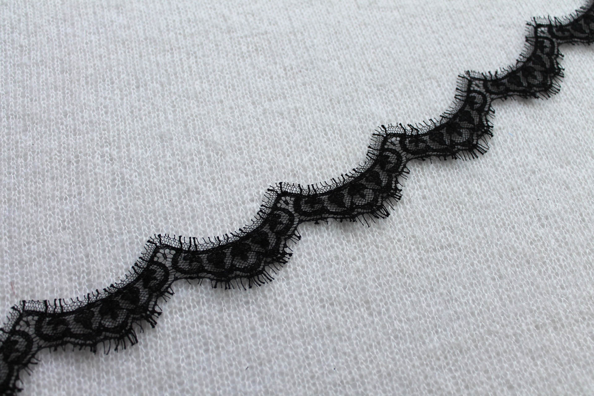 Chantilly Scallop Lace Trim - Black, image 4 of 4