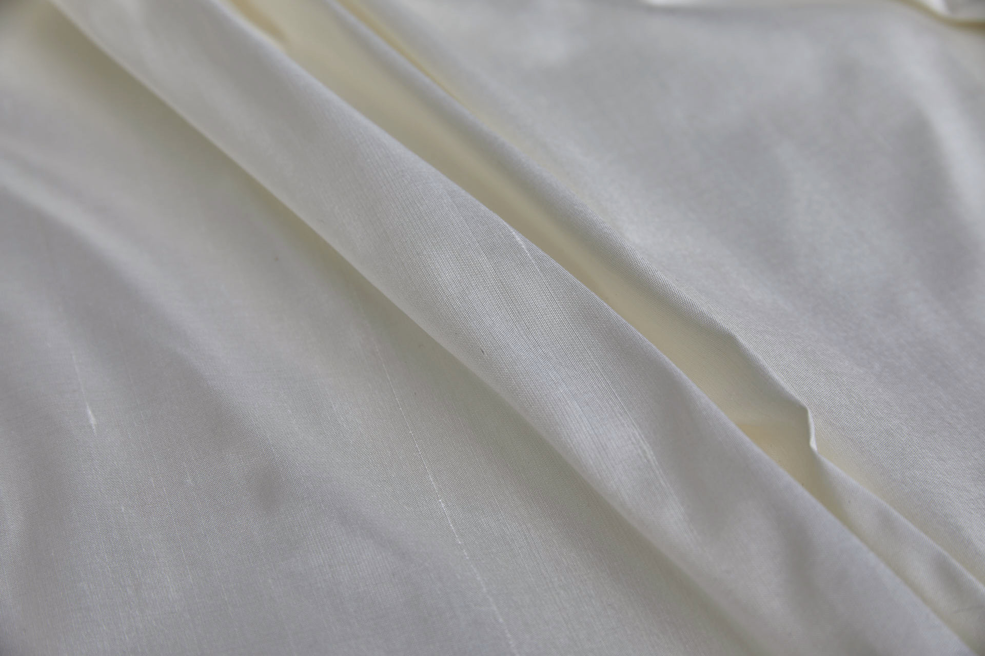 Silk Dupion - Ivory - 140cm wide fabric, image 6 of 6