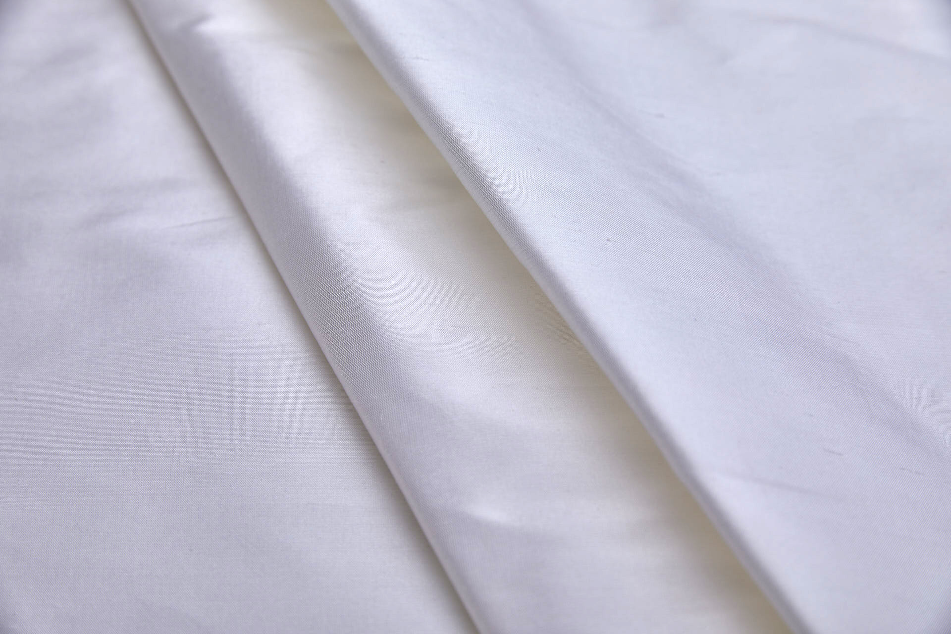 Silk Dupion - White - B01 - 140cm fabric, image 2 of 6