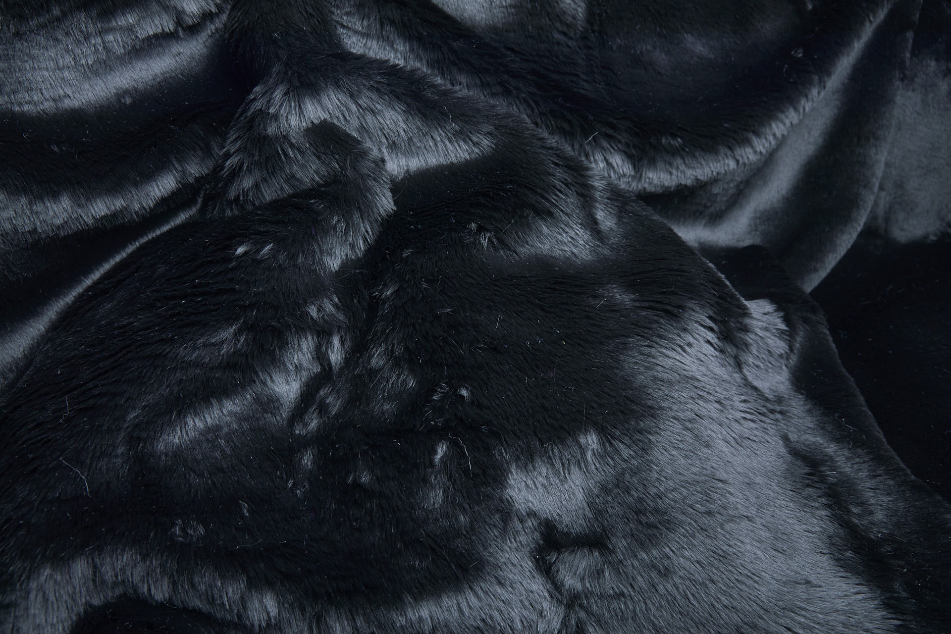 Faux Fur - Short / Medium Pile Black fabric, image 4 of 11