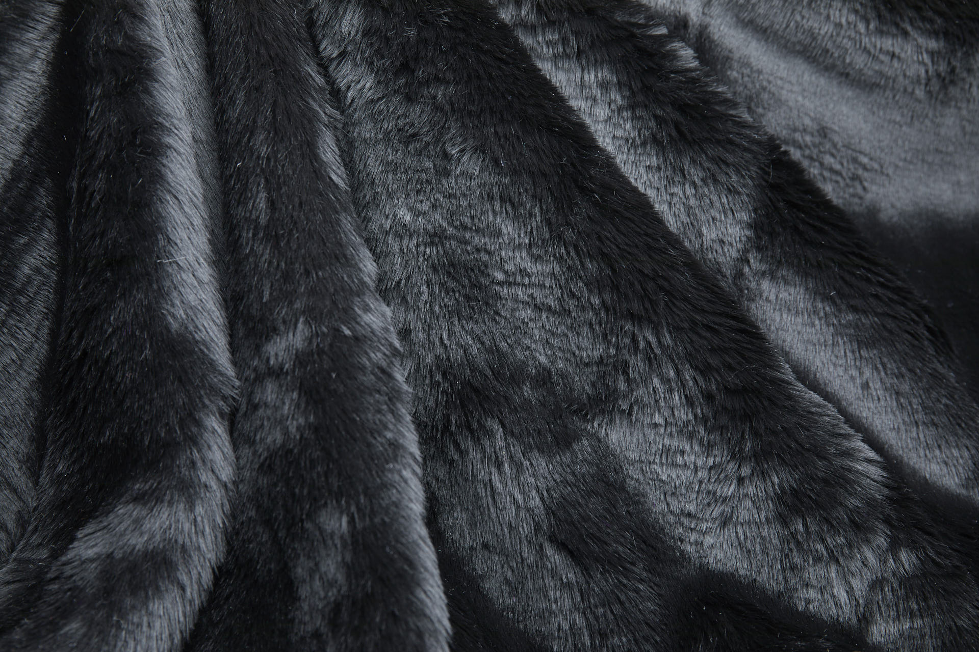 Faux Fur - Short / Medium Pile Black fabric, image 10 of 11