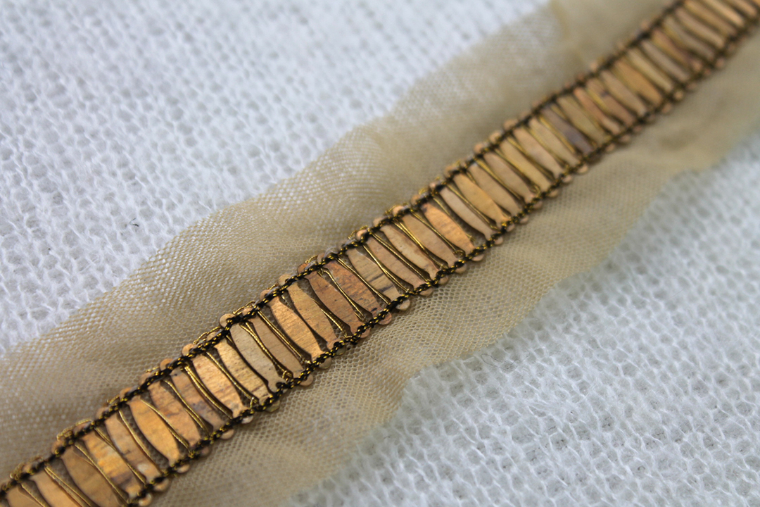 Metal Ellipse Sequin Trim - Single Row Bright Gold, image 2 of 4