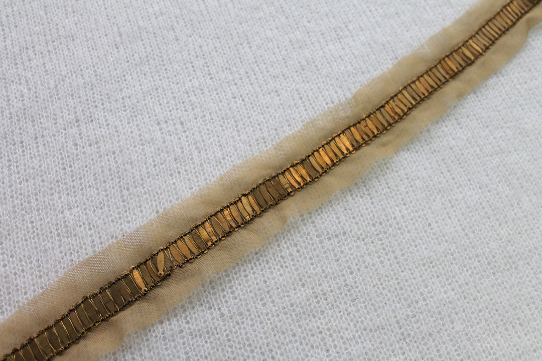 Metal Ellipse Sequin Trim - Single Row Bright Gold, image 3 of 4