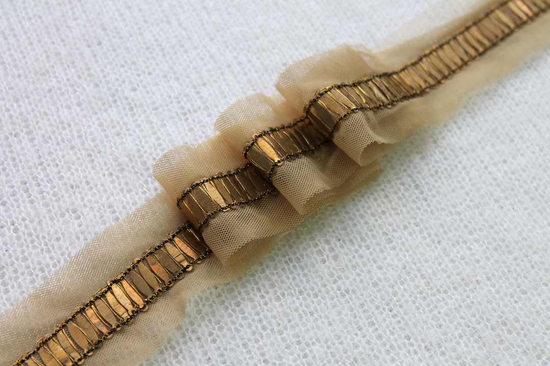 Metal Ellipse Sequin Trim - Single Row Bright Gold