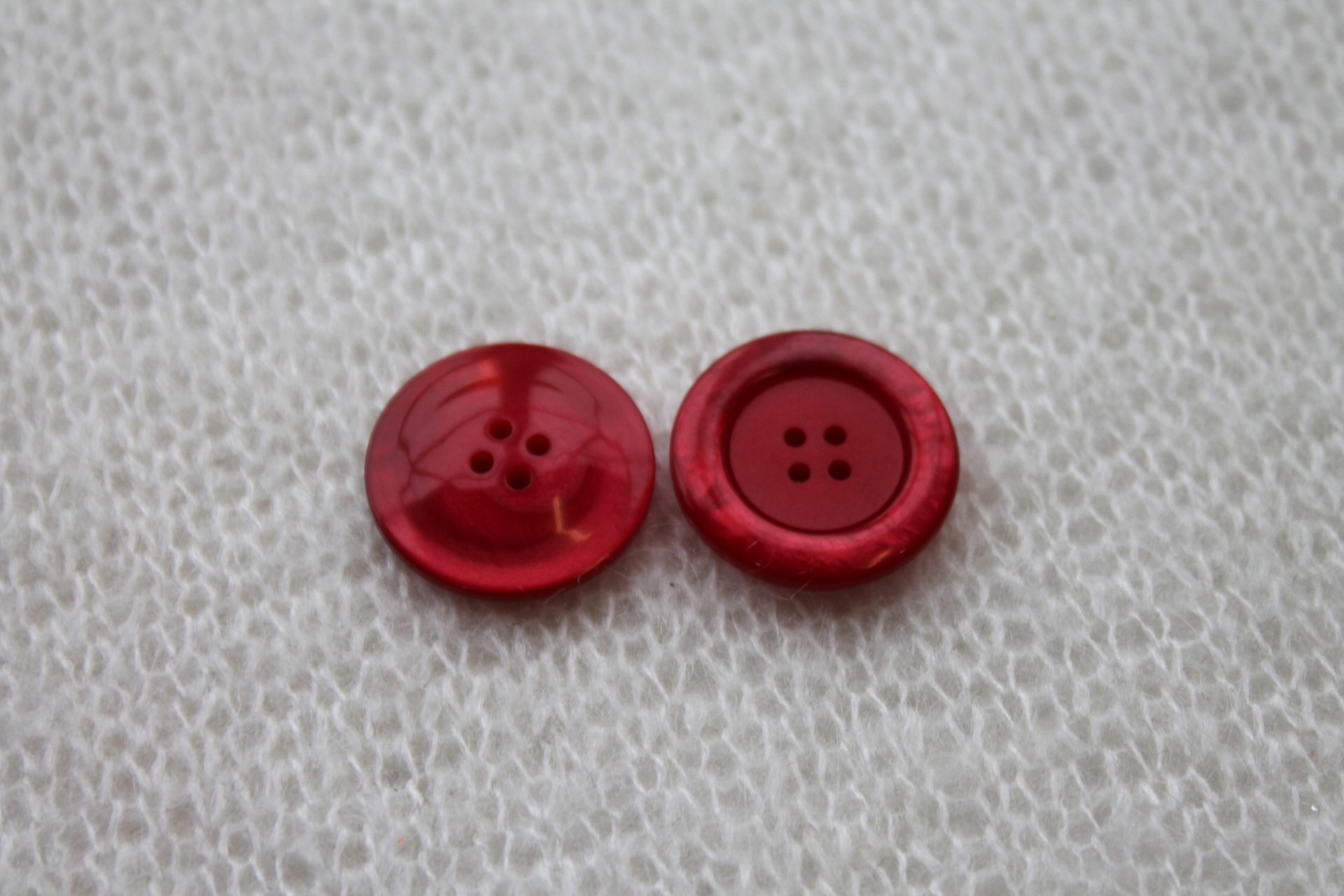 Red Nylon Button - 2.2cm, image 2 of 3