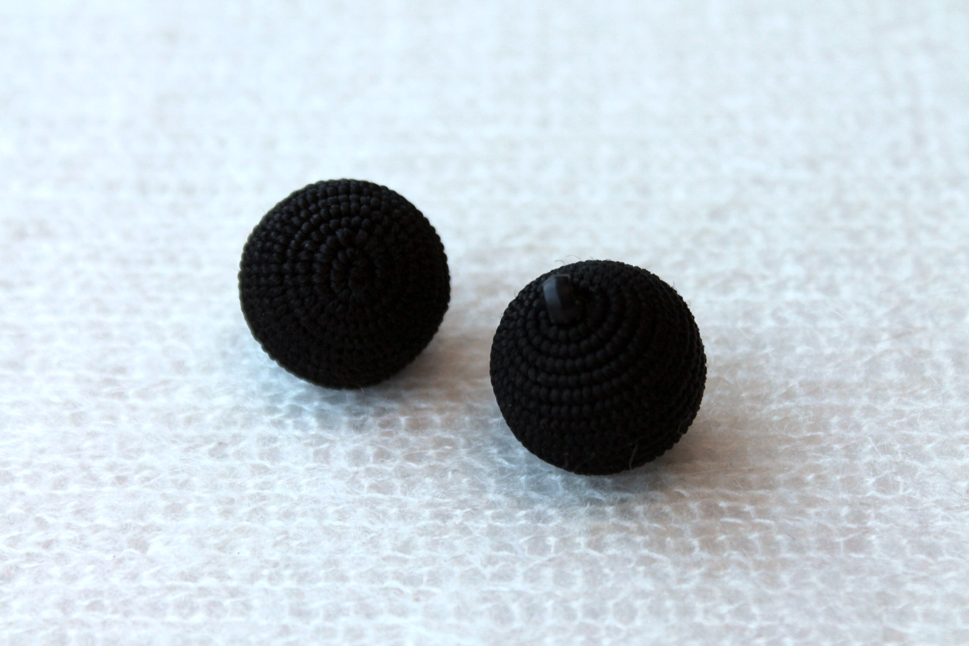 Round Corded Ball Button - Black - 2.5cm, image 3 of 3