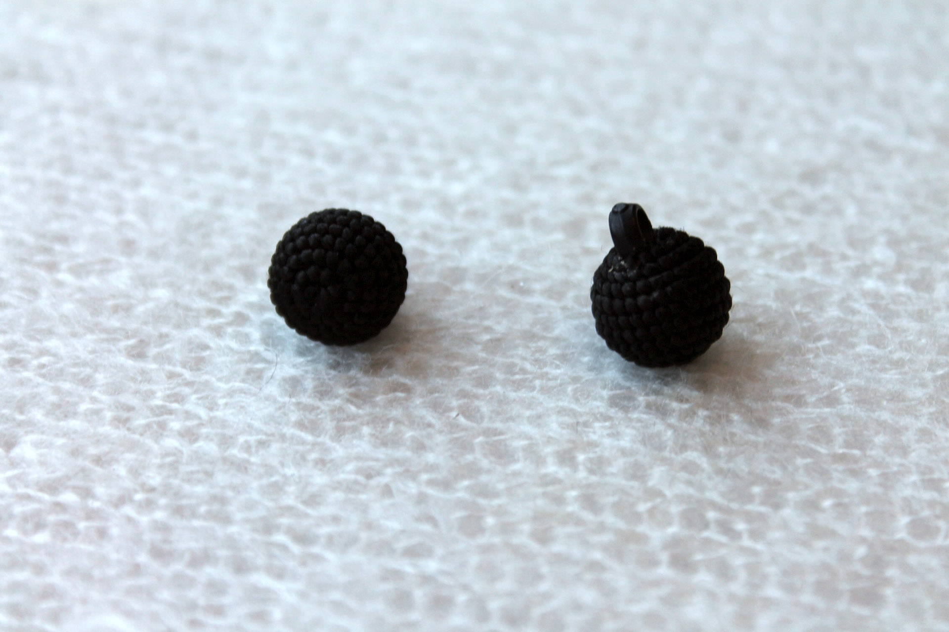 Round Corded Ball Button - Black - 1.5cm, image 2 of 2