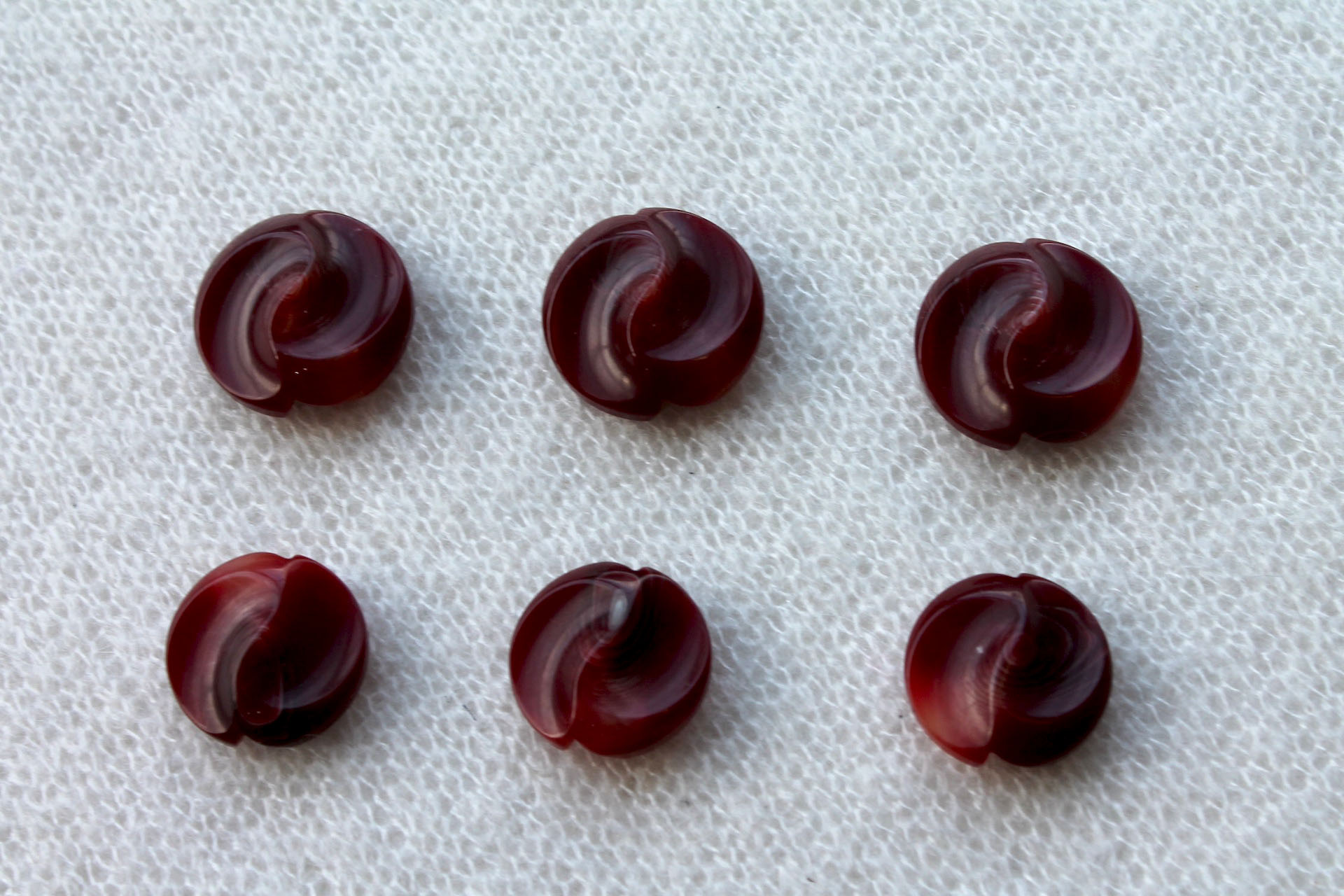 Wine Red Marbled Resin Button - 2.6cm, image 2 of 4