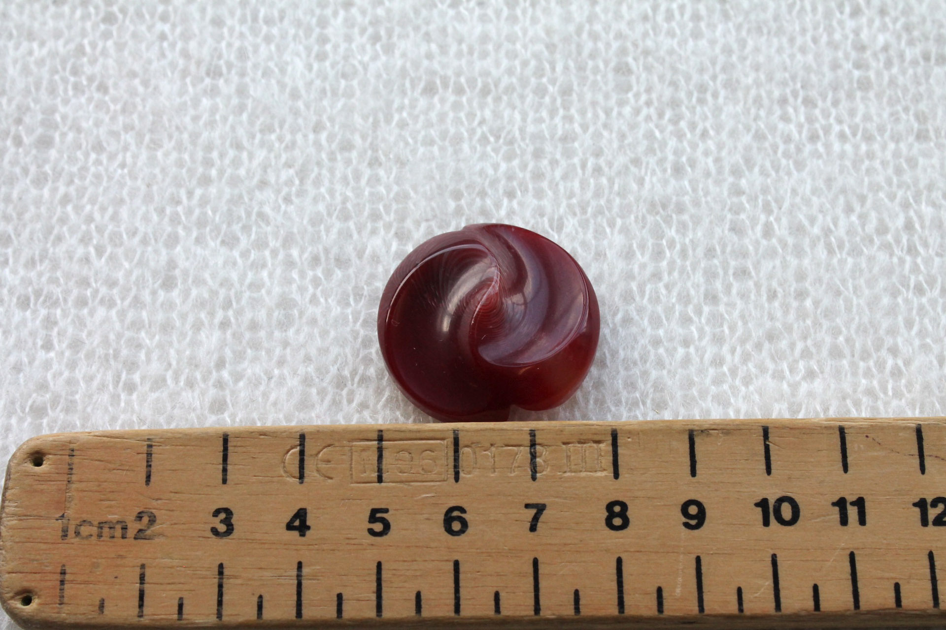 Wine Red Marbled Resin Button - 3cm, image 4 of 4