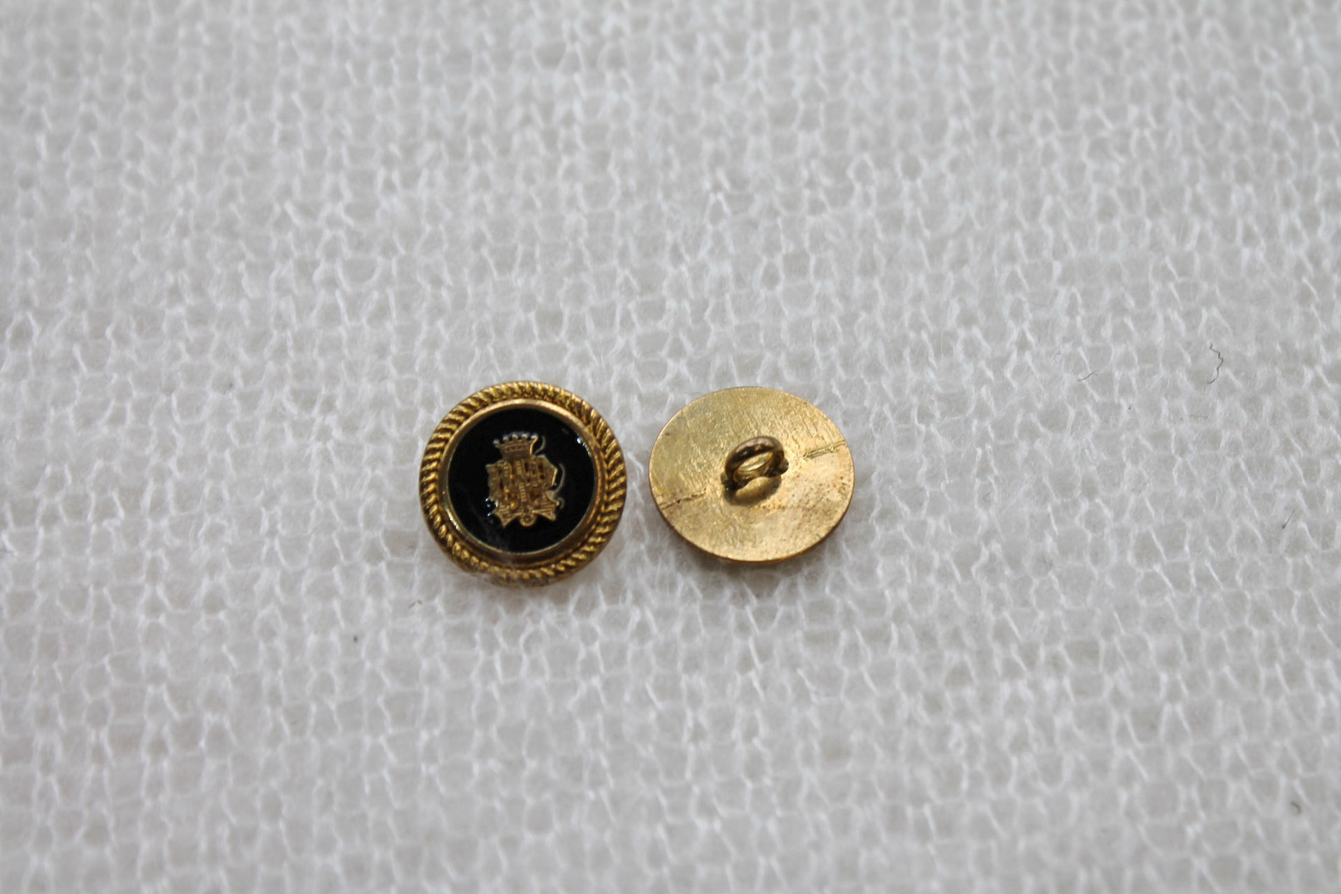 Vintage Military Button - Forest Green - 1.8cm, image 3 of 4