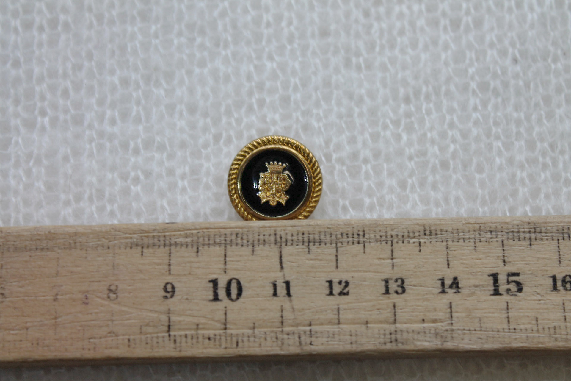 Vintage Military Button - Forest Green - 1.8cm, image 4 of 4