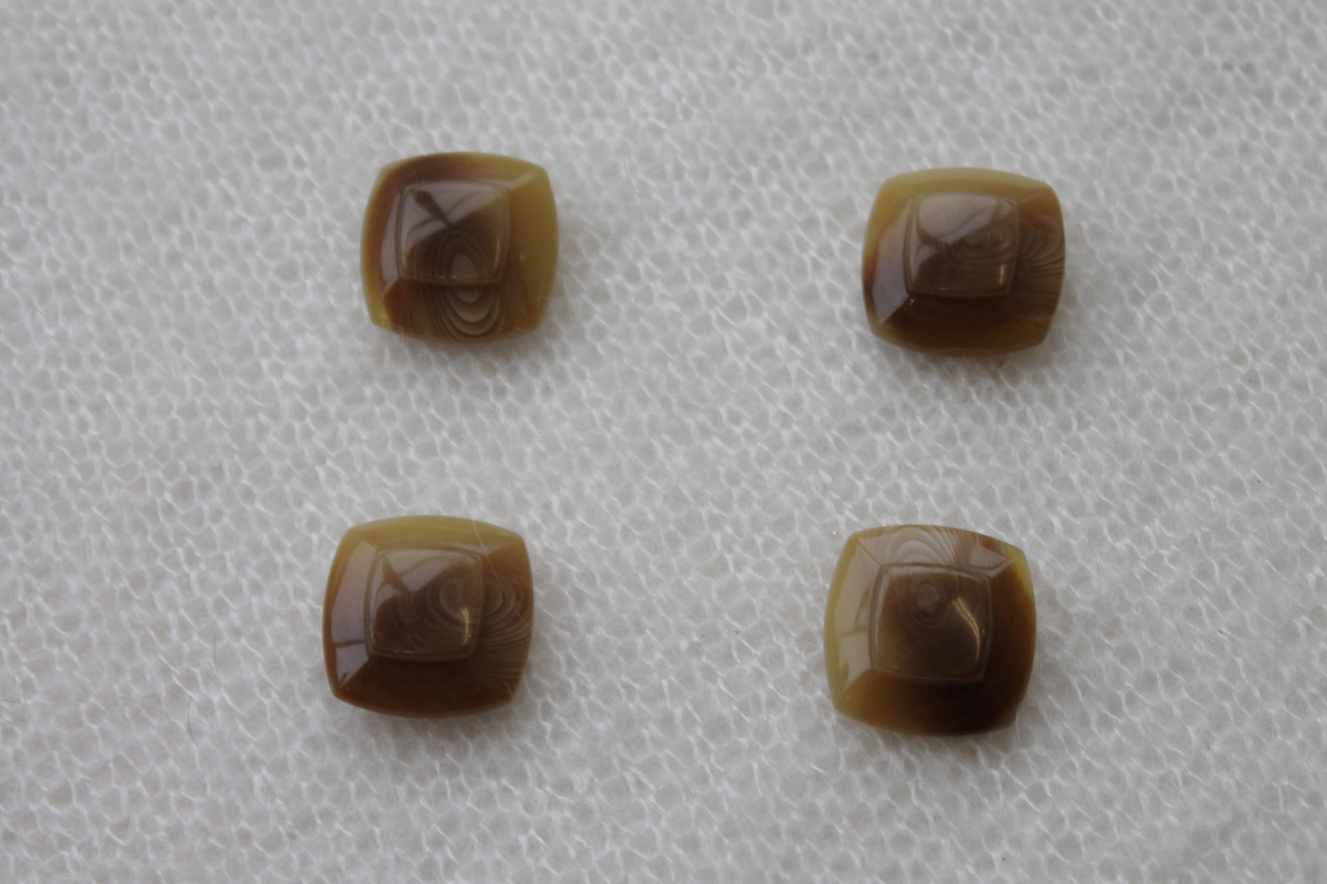 Set of 4 Tan / Brown Marbled Resin Button - 2.2cm, image 2 of 4