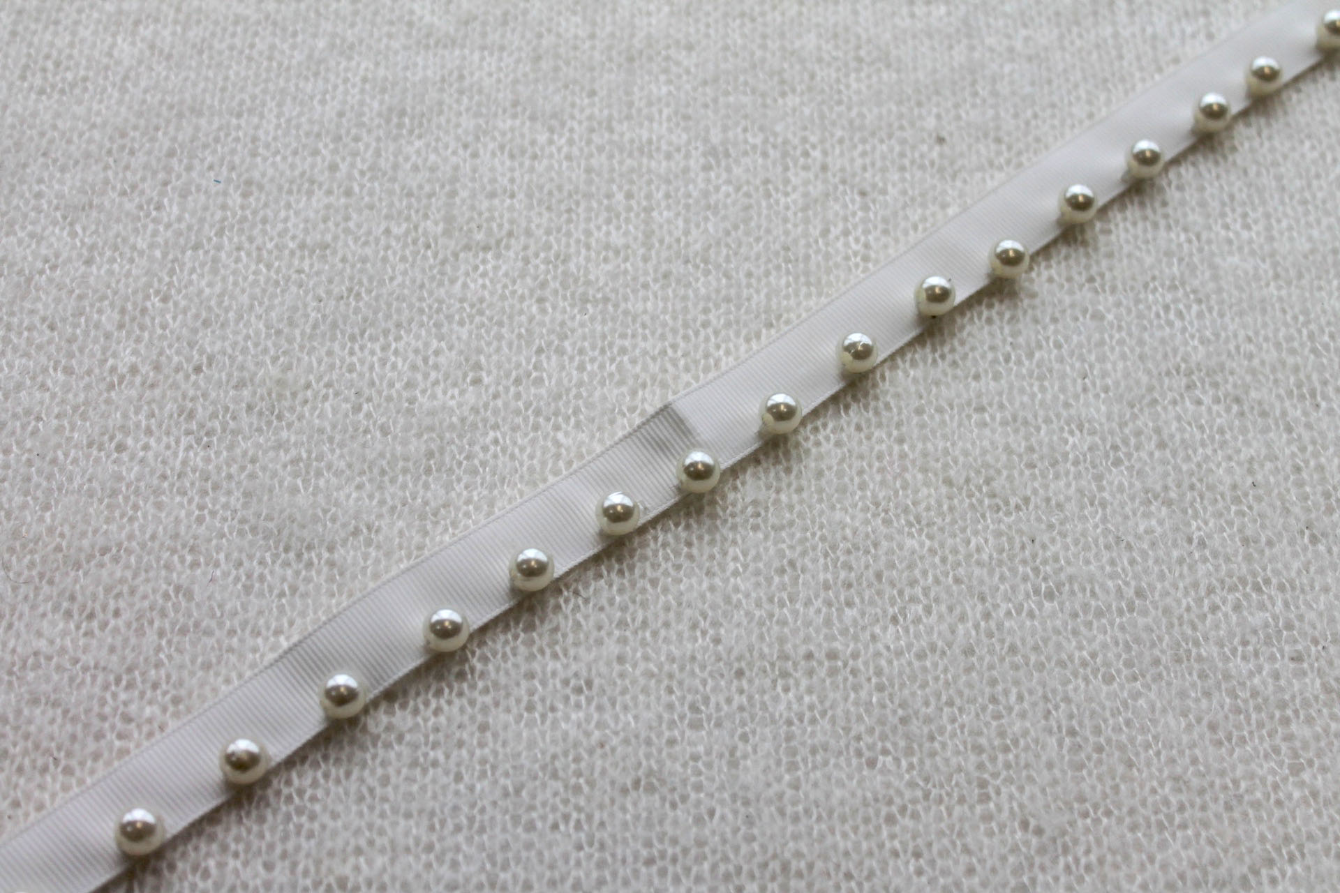 Ivory Grosgrain Ribbon with Creamy Ivory pearls trim, image 4 of 4