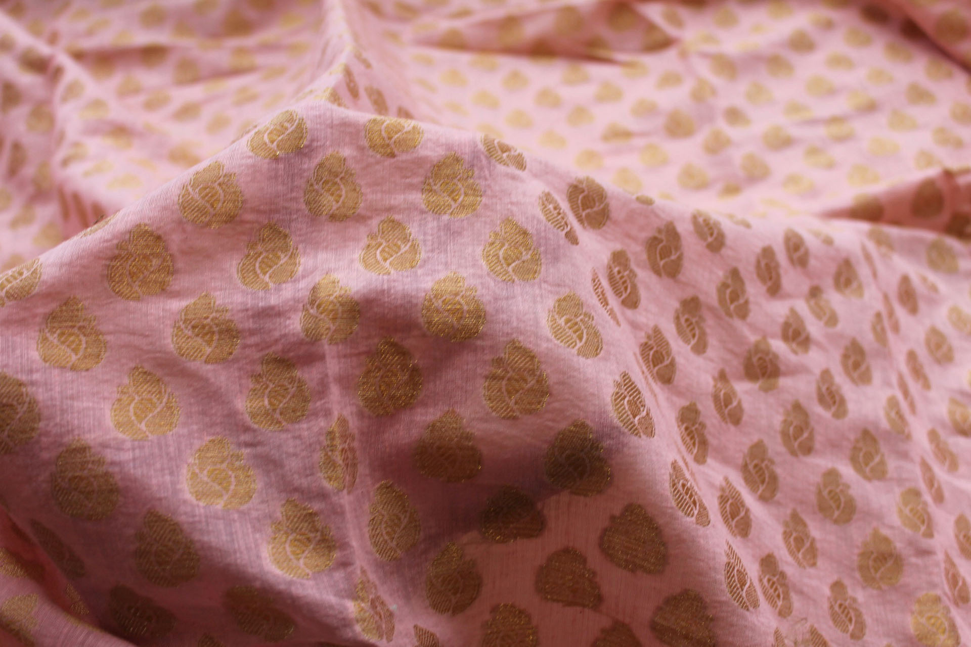 Indian Cotton Brocade - Pink / Gold - 1.9m Piece fabric, image 4 of 4