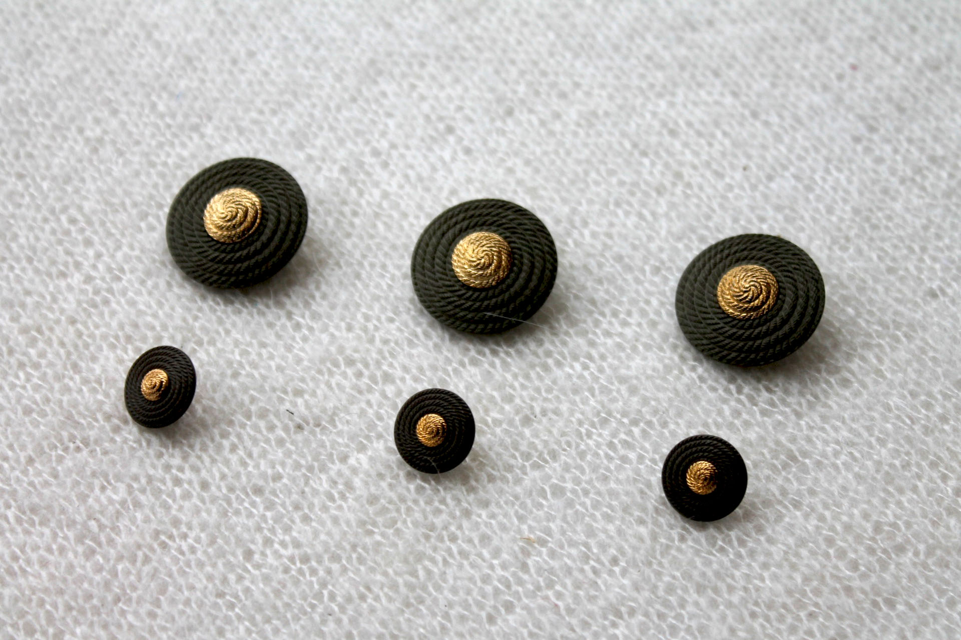 Vintage Designer Button - Pewter Green and Gold - 2.8cm