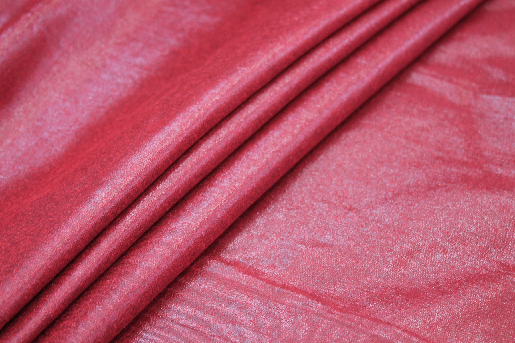 Metallic Silk Noil - Red shot Black fabric, image 5 of 7