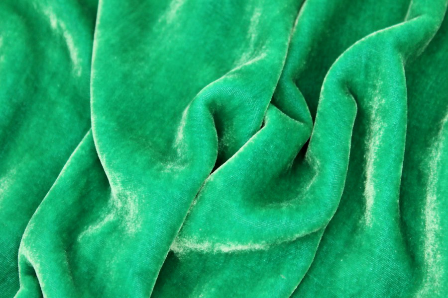 Silk Velvet - Emerald fabric, image 3 of 5
