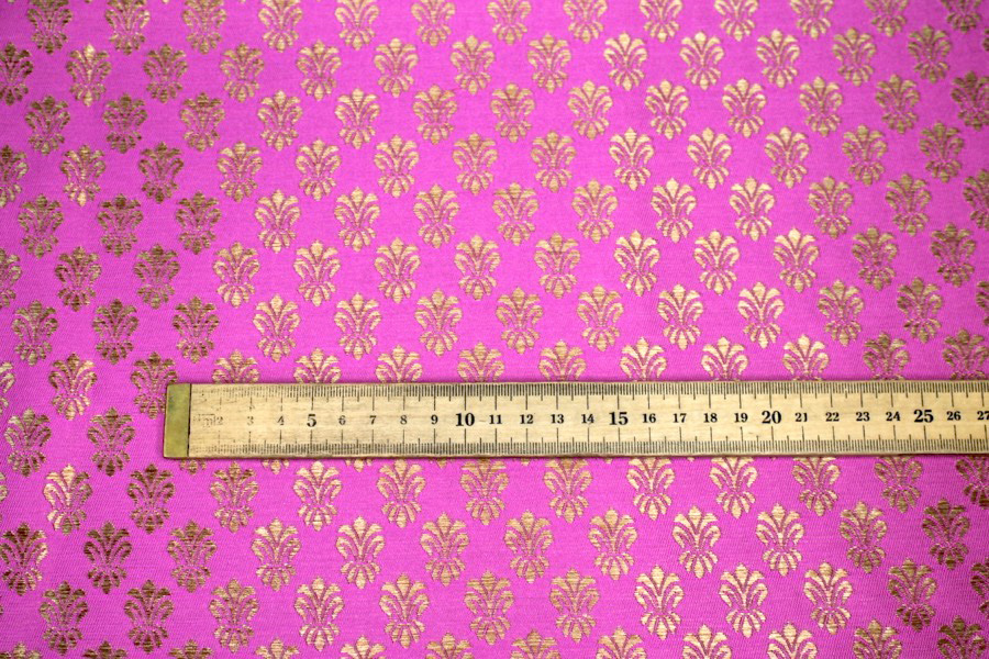 Fleur-de-lys Style Brocade - Pink fabric, image 5 of 7