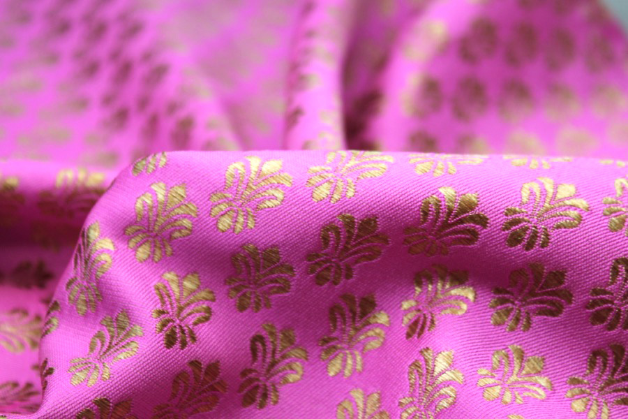 Fleur-de-lys Style Brocade - Pink fabric, image 4 of 7