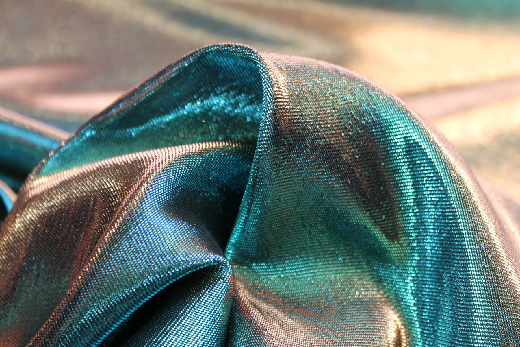 Colour Changing Turquoise and Gold Lurex Backed Duchesse Satin fabric, image 5 of 7