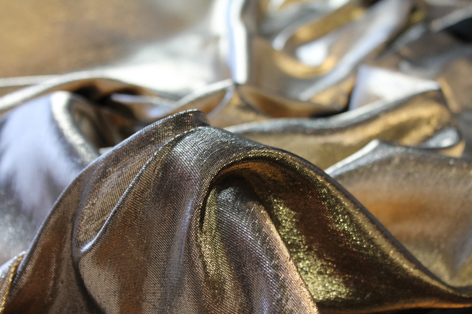 Colour Changing Silver and Gold Lurex Backed Duchesse Satin fabric, image 7 of 7