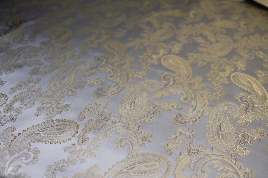 Paisley Patterned Anti-Static Lining - Gold fabric, image 4 of 7