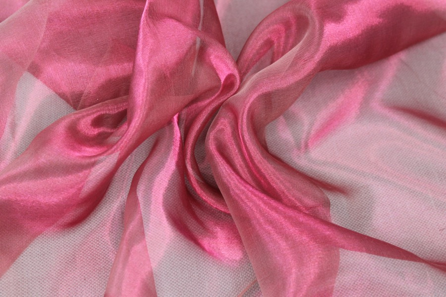 Silk Organza - Metallic Berry Pink fabric, image 4 of 6