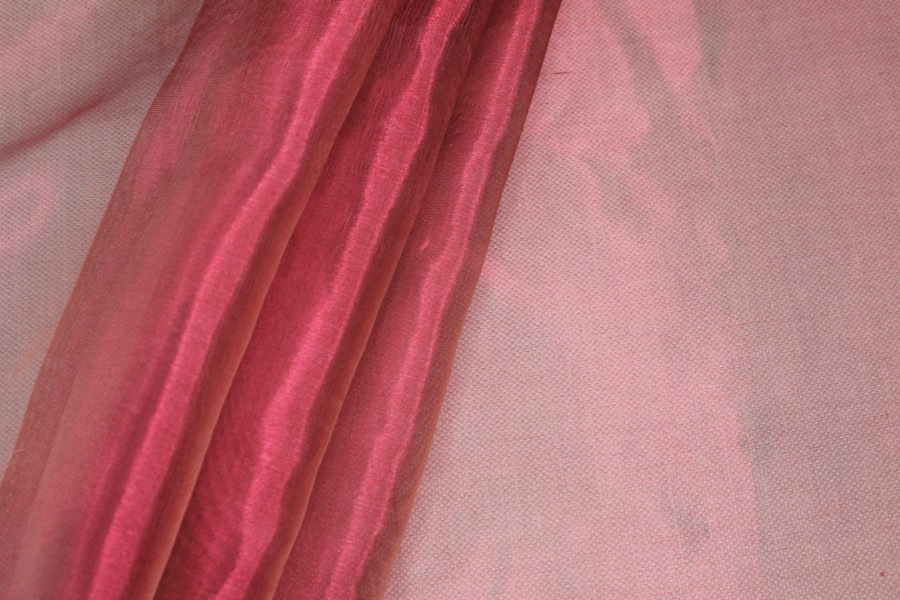 Silk Organza - Metallic Berry Pink fabric, image 3 of 6