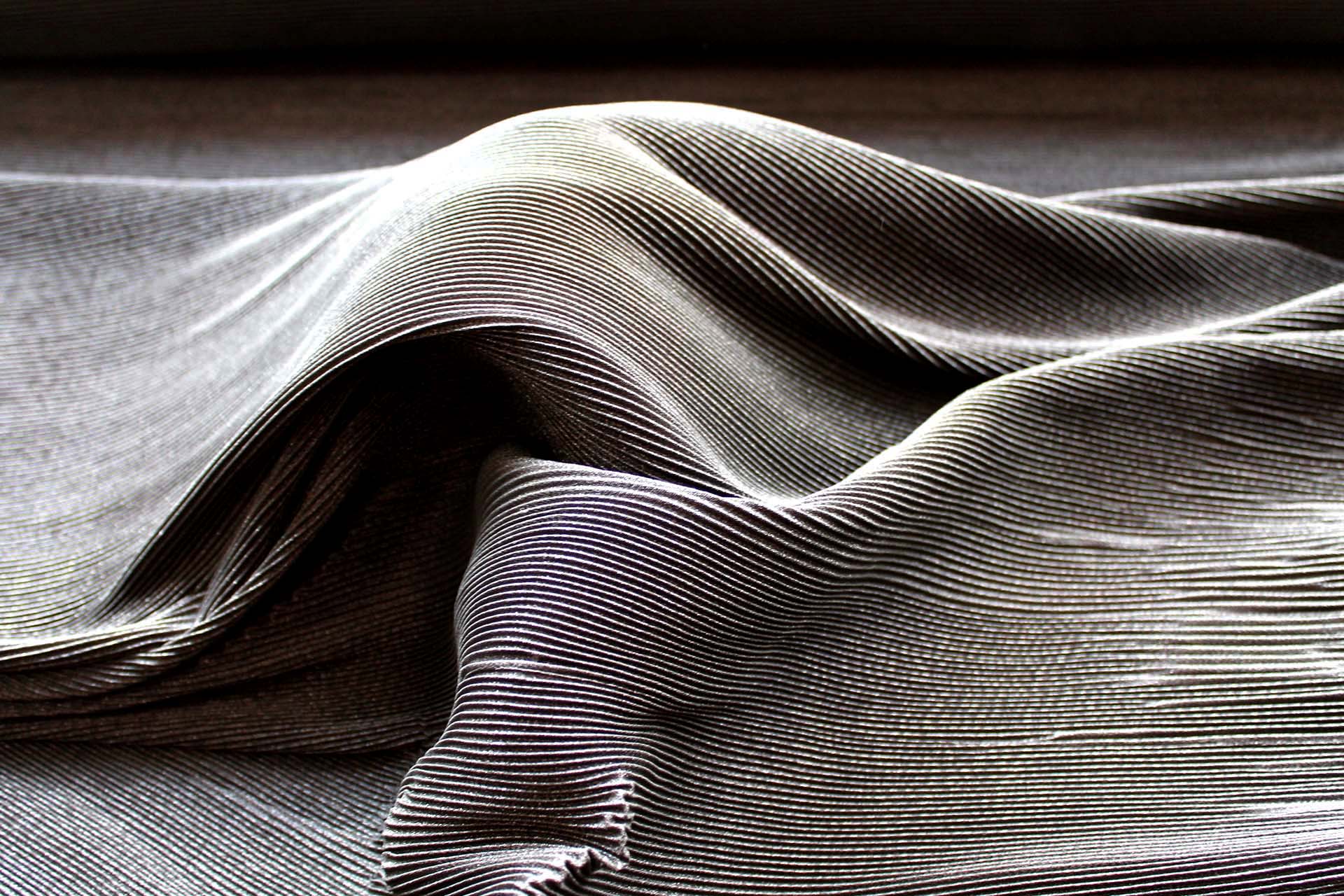 Pleated Lurex Lamé - Black fabric, image 2 of 5