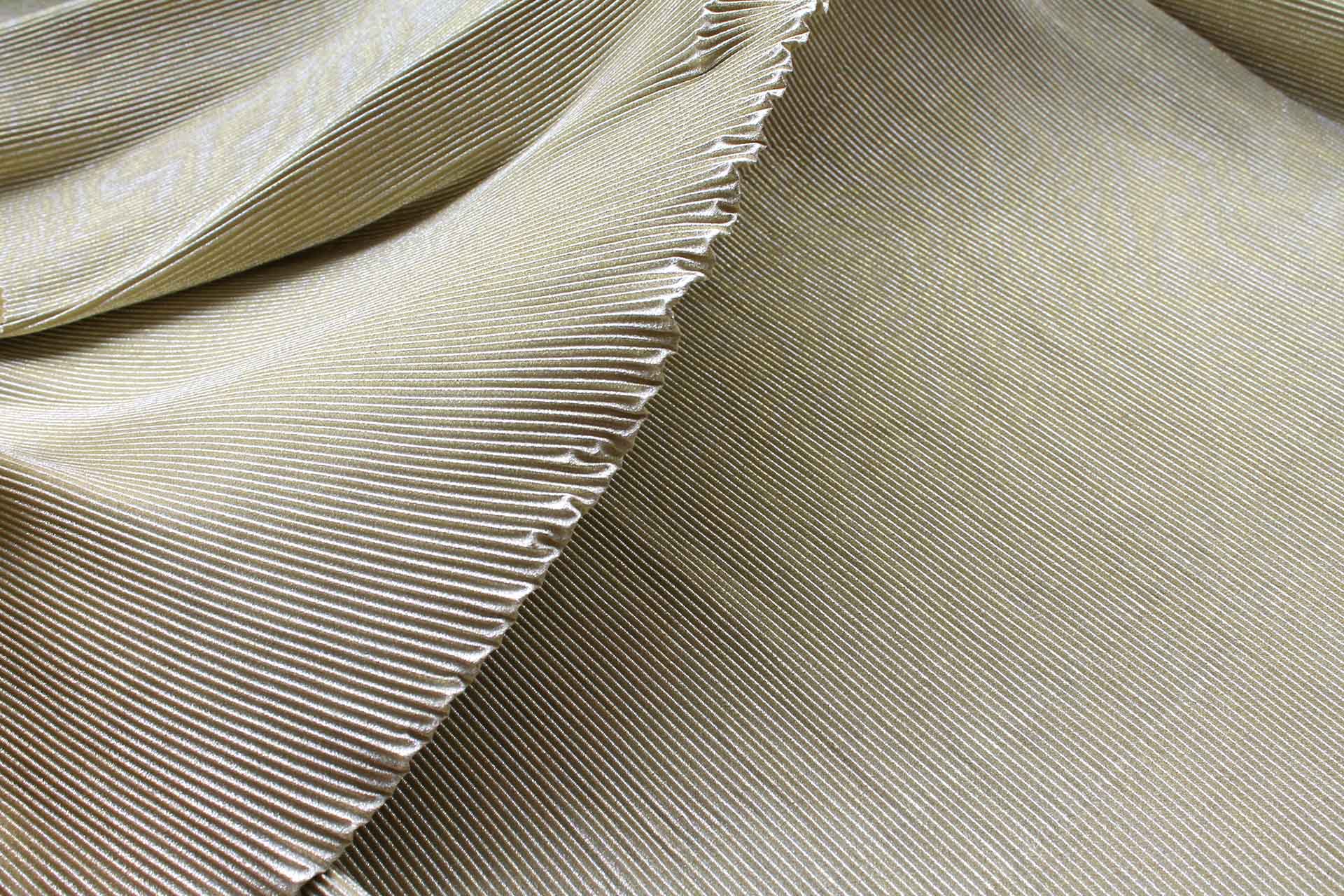 Pleated Lurex Lamé - Gold fabric, image 6 of 7