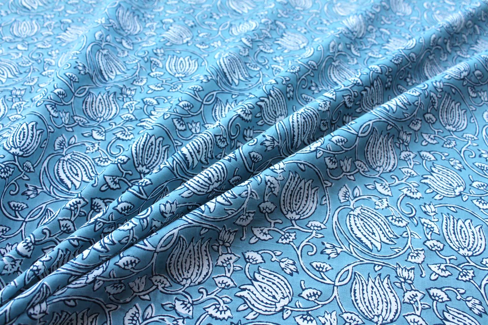 Printed Cotton Lawn - White and Navy Floral on Ocean Blue fabric, image 3 of 5