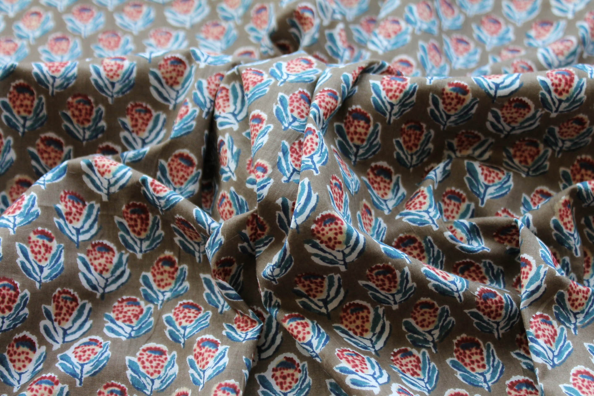 Printed Cotton Lawn - Dark Red, White and Blue on Mushroom Brown fabric, image 4 of 5