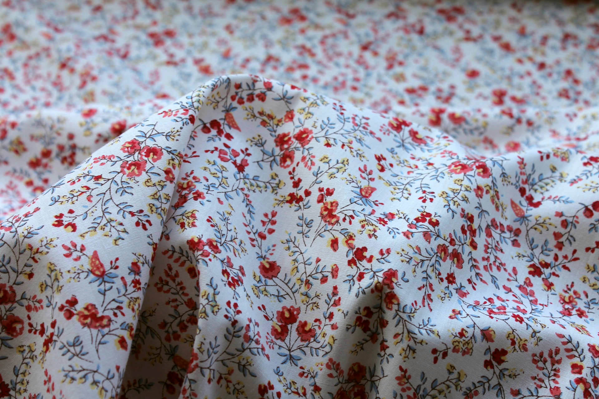 Printed Cotton Lawn - Red, Pink and Pale Blue on Off White fabric, image 5 of 5