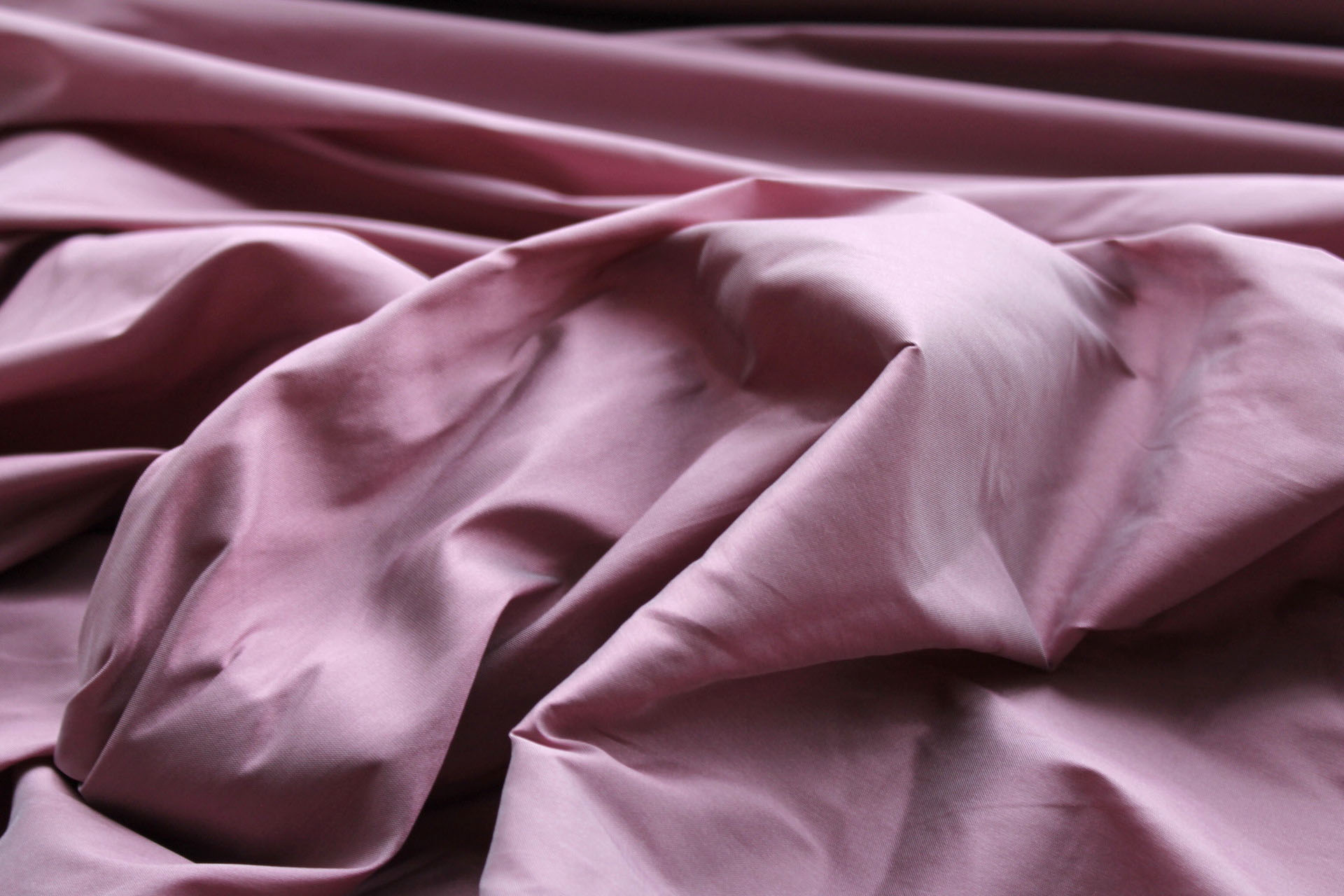 Poly Taffeta - Mauve fabric, image 3 of 5