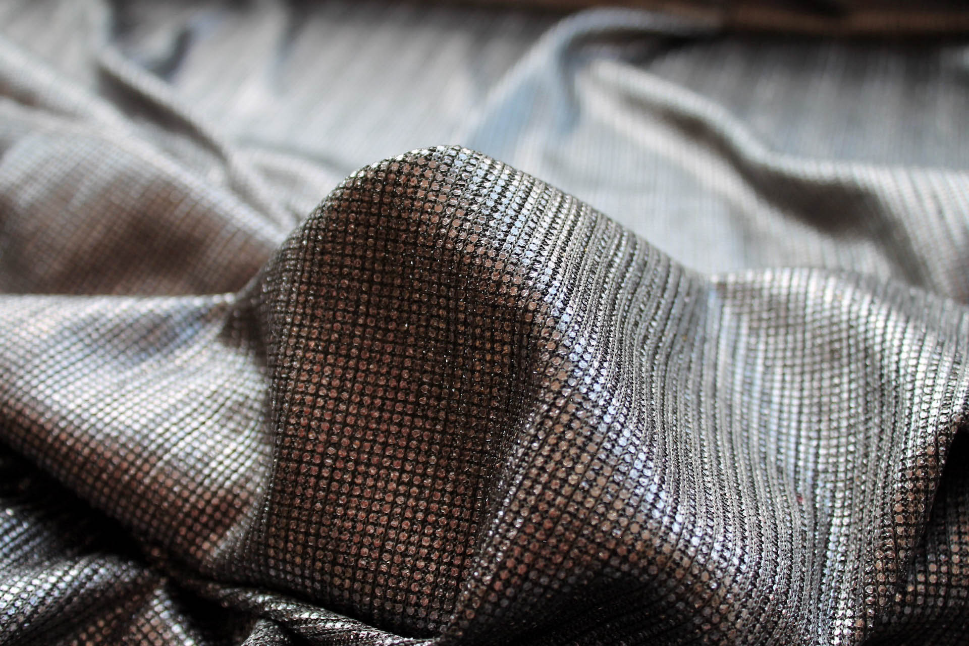 Foiled Texture Jersey in Gunmetal fabric, image 3 of 5
