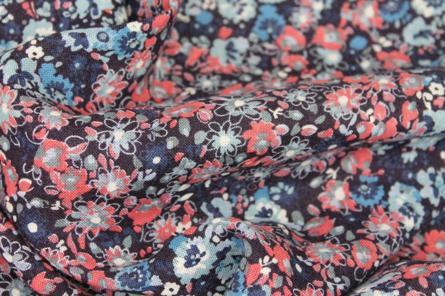 Floral Printed Lightweight Viscose Linen Blend - Blues fabric, image 4 of 6