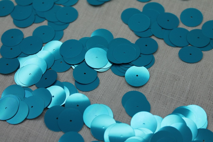 Turquoise Blue Medium Round Sequin - Bag of 30g trim