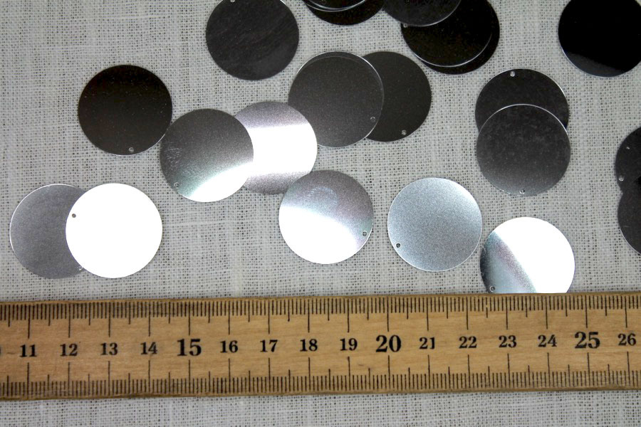 Silver Large Round Sequin - Bag of 30g trim, image 4 of 4