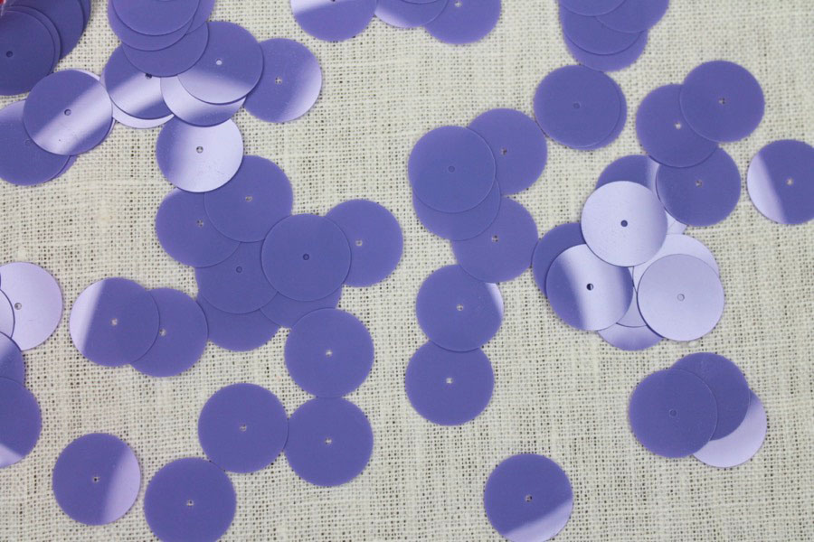 Lilac Medium Round Sequin - Bag of 30g trim, image 3 of 3