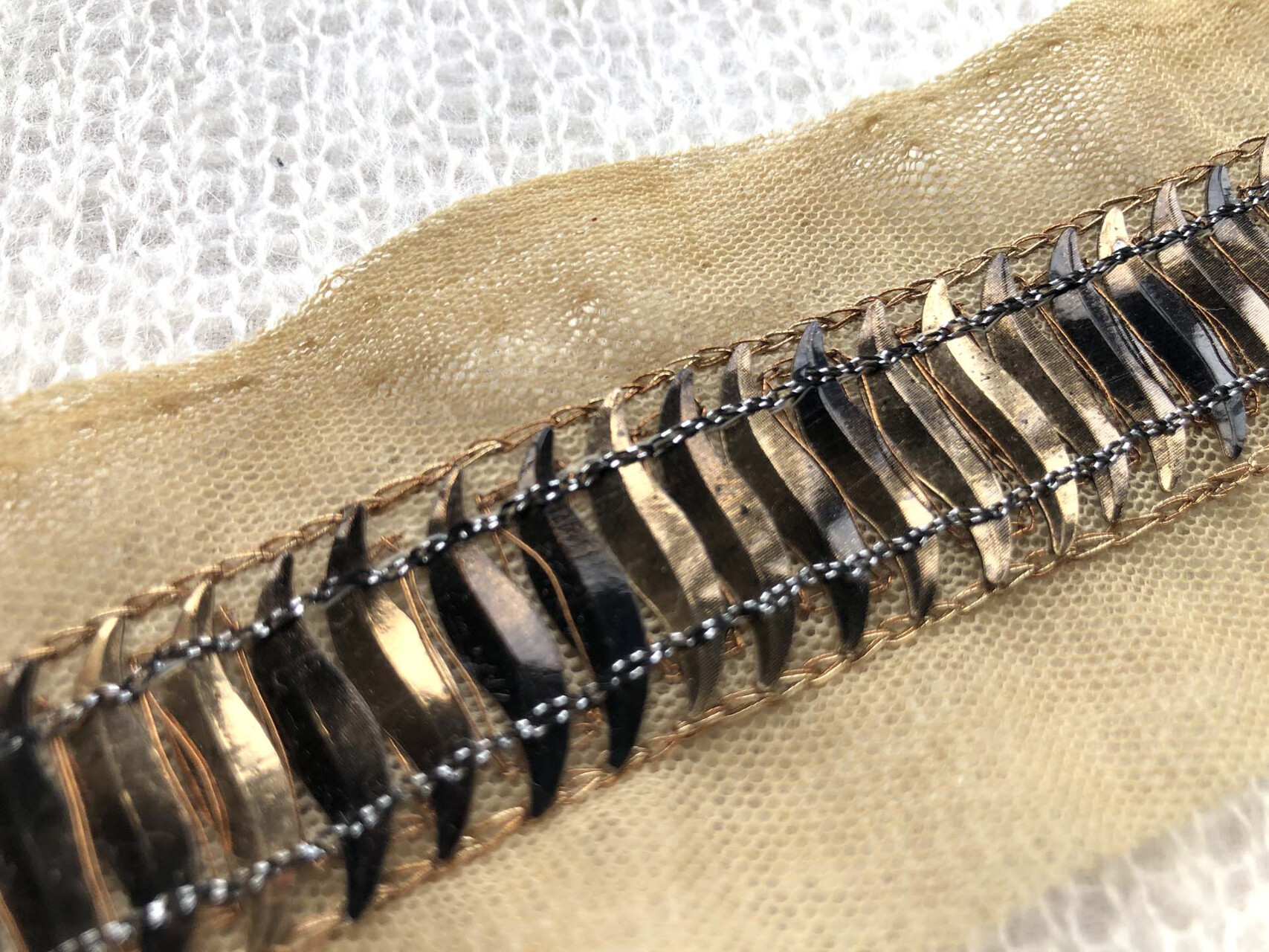 S-Shaped Sequin Trim - Single Antique Gold, image 4 of 4