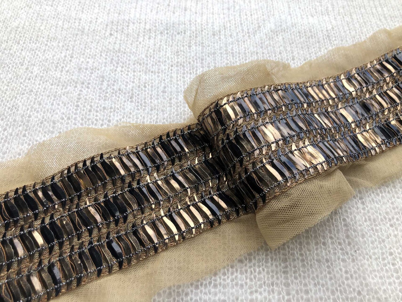 S-Shaped Sequin Trim - Triple Antique Gold