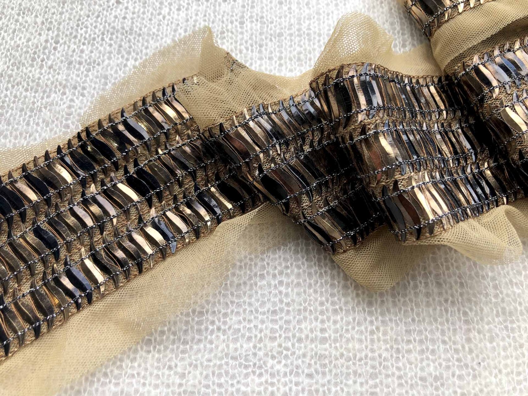 S-Shaped Sequin Trim - Triple Antique Gold, image 3 of 4