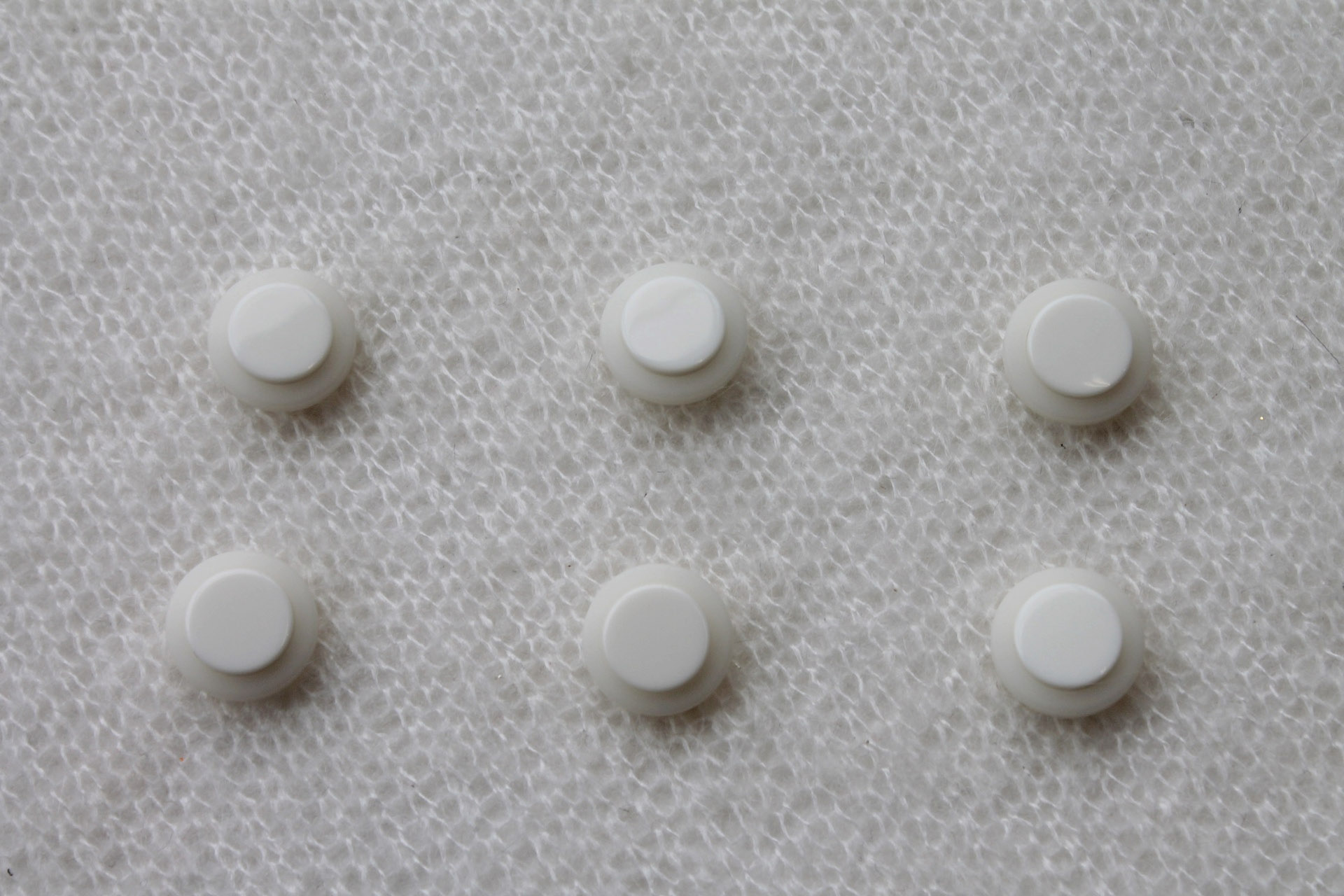 Ivory Round Resin Button - 1.5cm, image 4 of 4