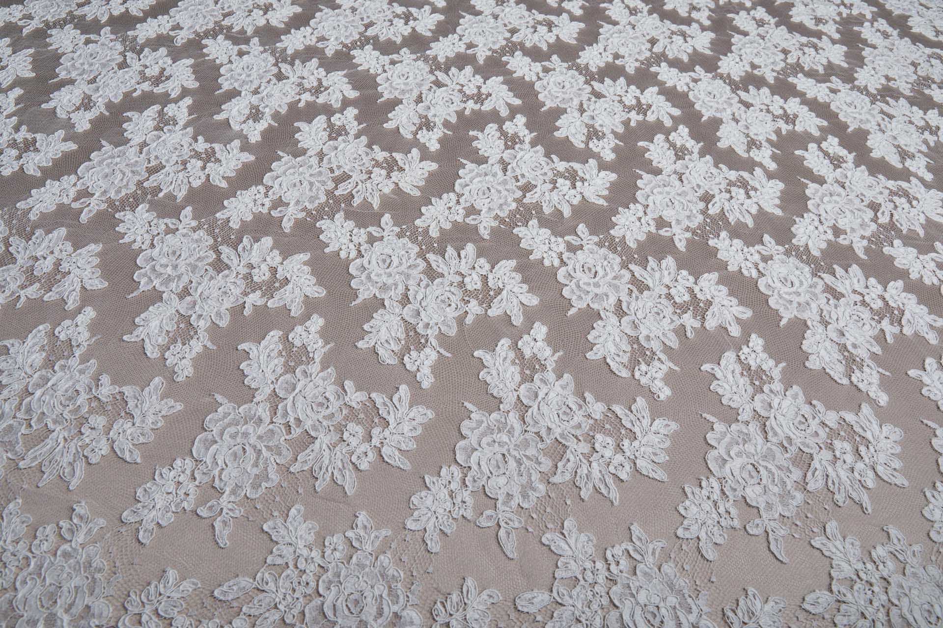 Corded Floral Lace - Ivory - Double Scallop fabric, image 4 of 11