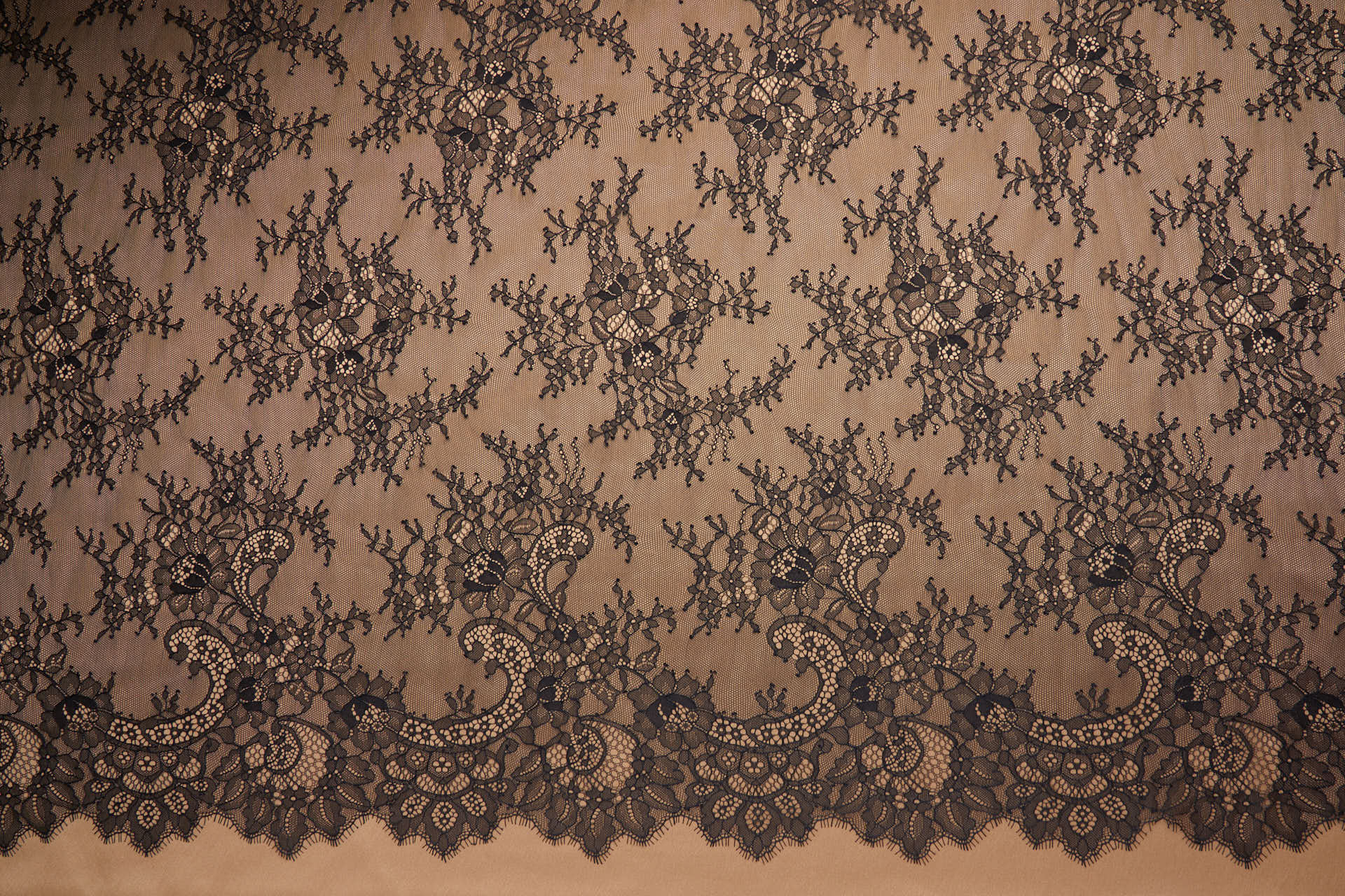 Chantilly Lace - Black Double Scallop fabric, image 8 of 8