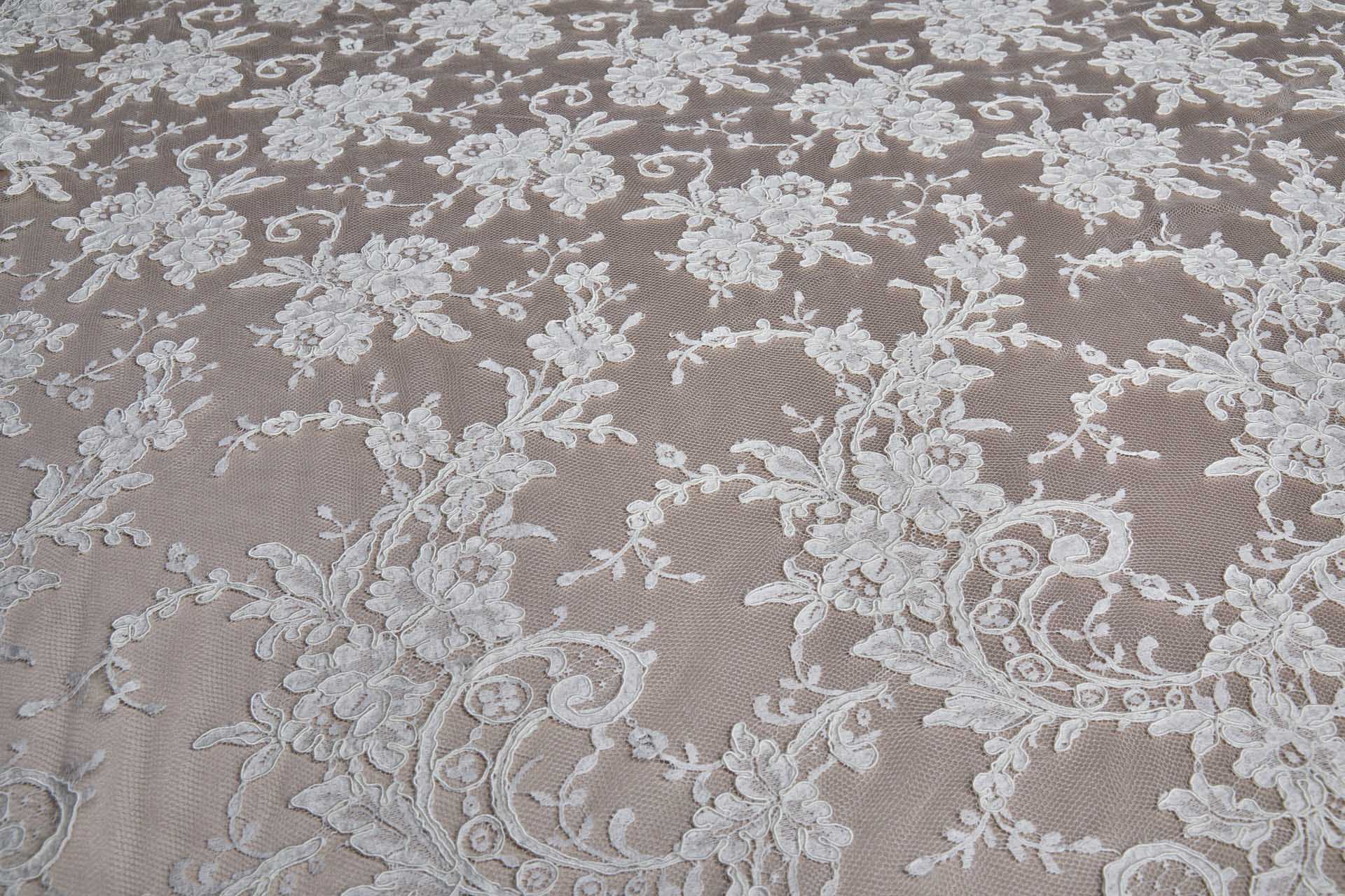 Corded Leavers Lace - Scroll Border - Ivory Double Scallop fabric, image 11 of 16