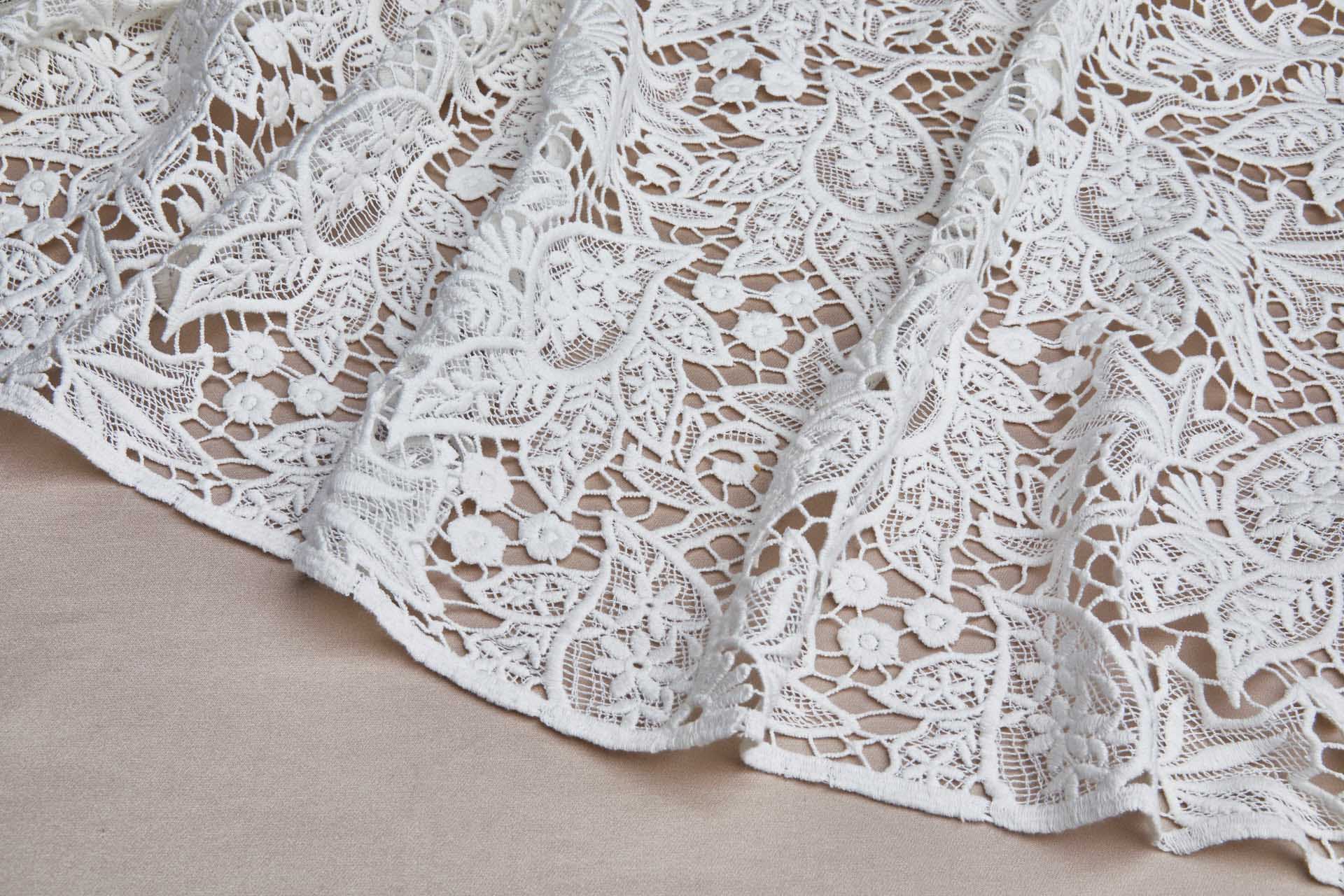 Guipure Lace - Paisley Floral Cotton Ivory fabric