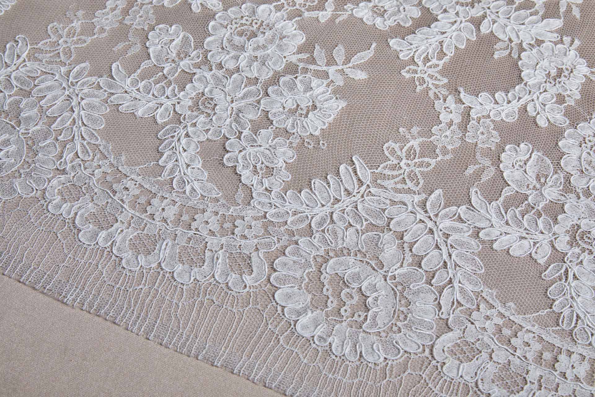 French Corded Leavers Lace with Posies and Leaves - Ivory fabric, image 3 of 9